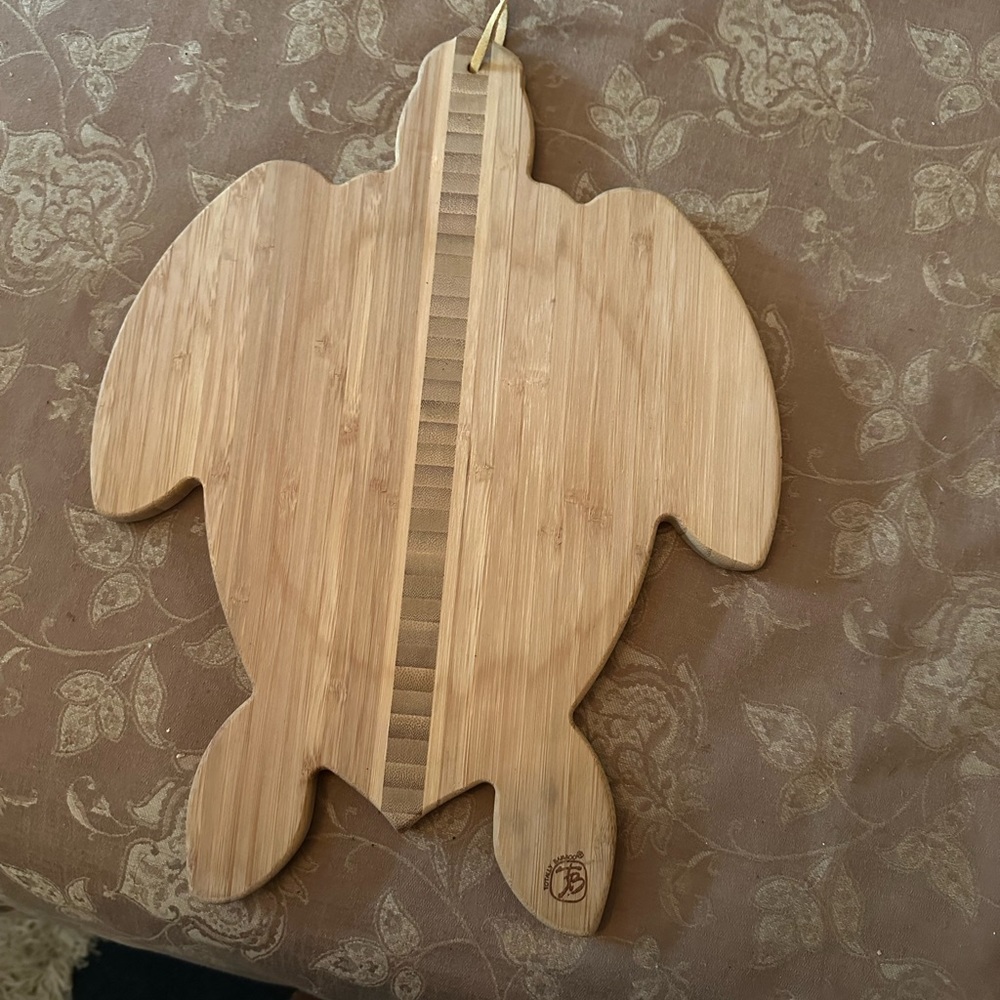 Turtle cutting board - Picture 3 of 6